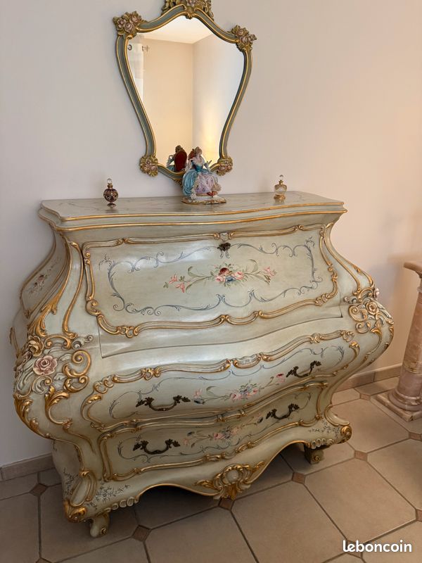 Commode (image 1)