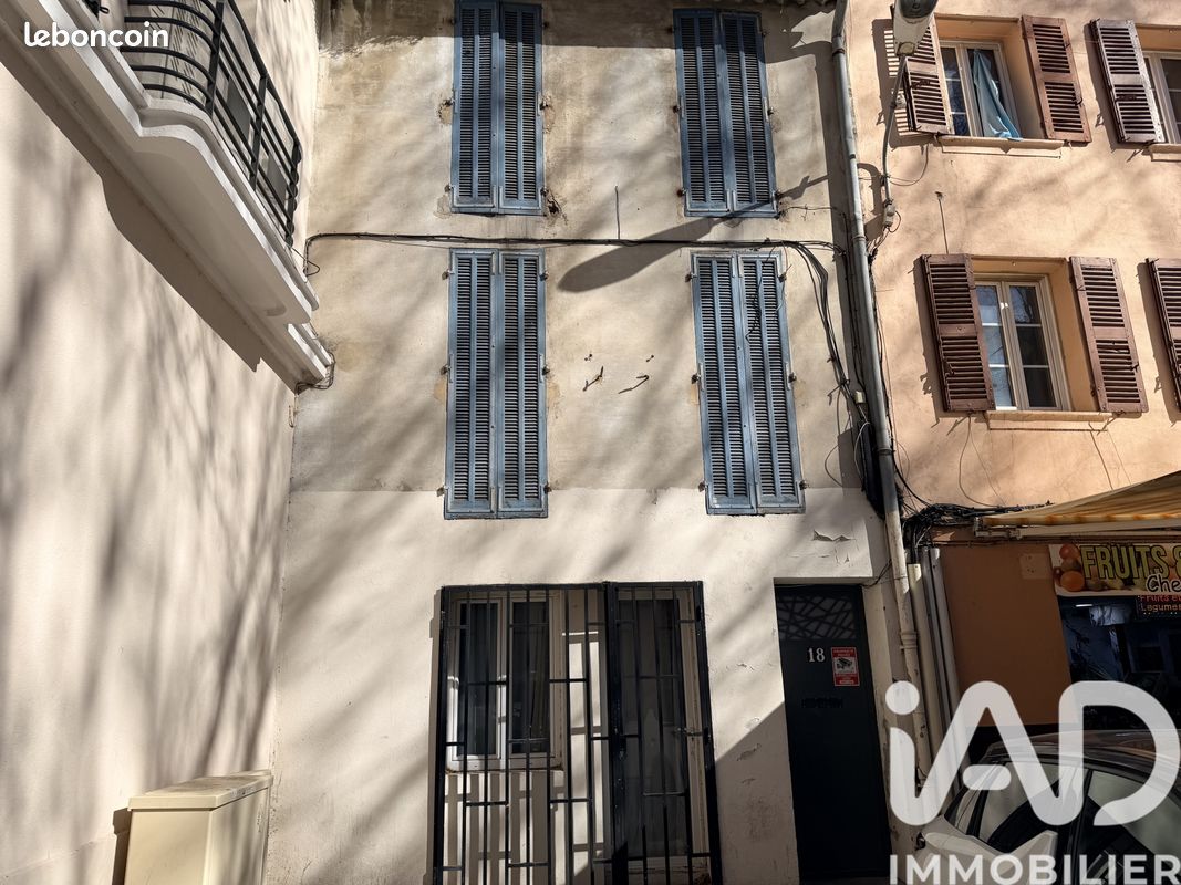 Local commercial 120 m² · à Toulon · 120 m² · 465 000 €