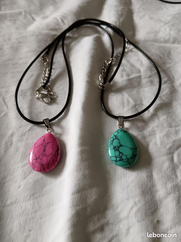 Jeu de 2 colliers avec pendentif en forme d'Amande - AMANDE04 (image 1)