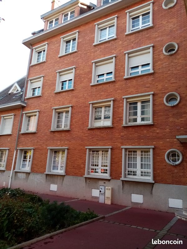 Appartement 7 pièces 100 m² · à Calais · 100 m² · 850 €/mois