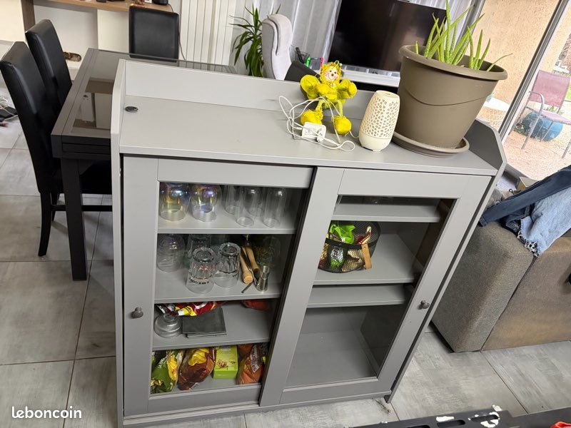 Meuble vitrine « HAUGA ikea