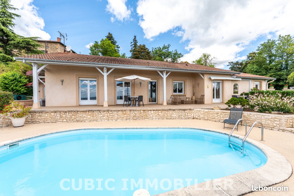 Maison 5 pièces 159 m² · à Montmelas-Saint-Sorlin · 159 m² · 480 000 €