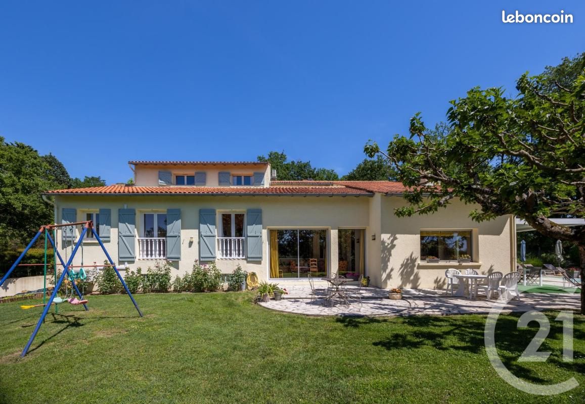 Maison 10 pièces 302 m² · à Albi · 302 m² · 545 000 €