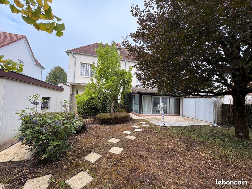 Maison 9 pièces 212 m² · à Sarreguemines · 212 m² · 235 000 €