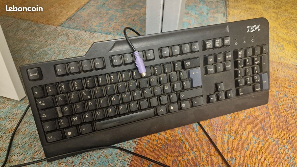 Clavier IBM SK-8820 noir PS/2 (P/N 89P9210