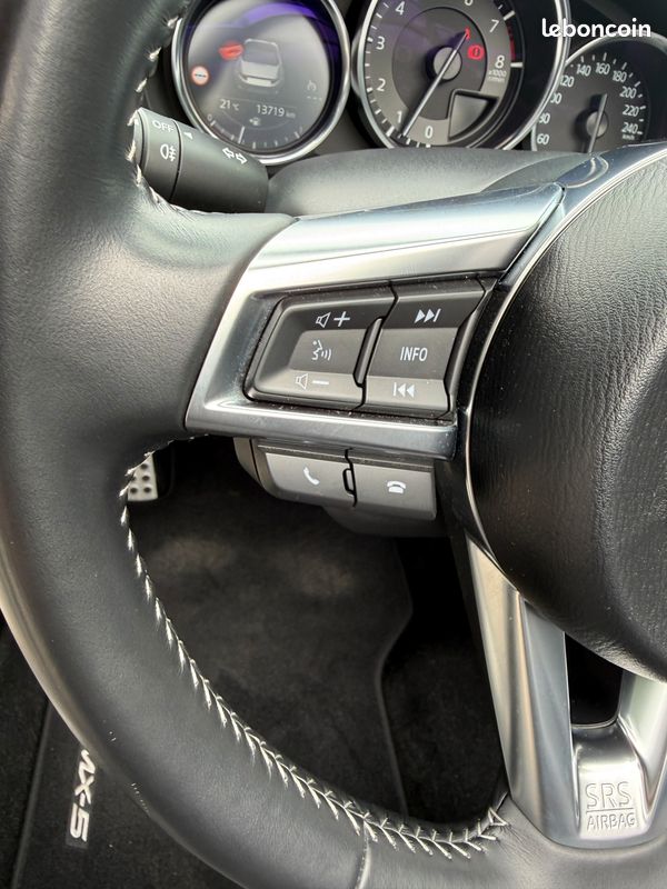 MAZDA MX5 ROADSTER 2.0 SKYACTIV-G 185 CH * CARPLAY*CAMERA DE RECUL*PACK SPORT* FULL ENTRETIEN MAZDa (image 10)