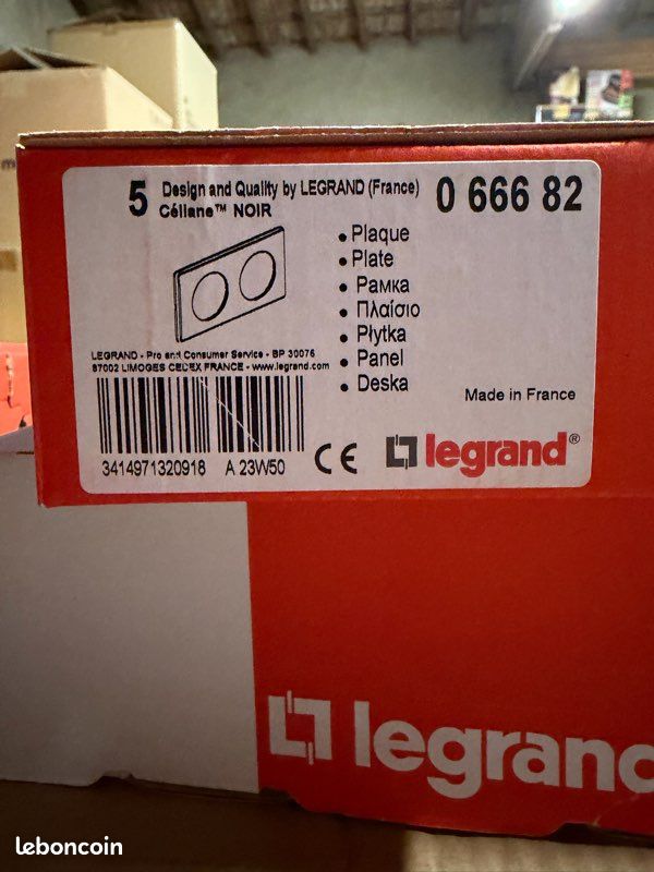 Lots de 5 enjoliveurs double noir laqué Legrand (image 1)