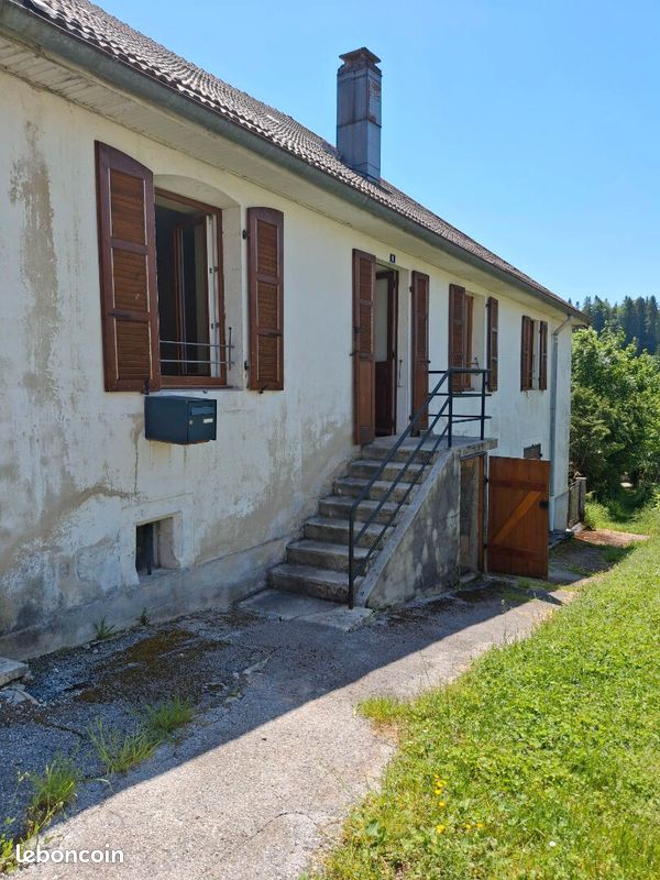 Appartement 3 pièces 71 m² · à Chaux-des-Crotenay · 71 m² · 608 €