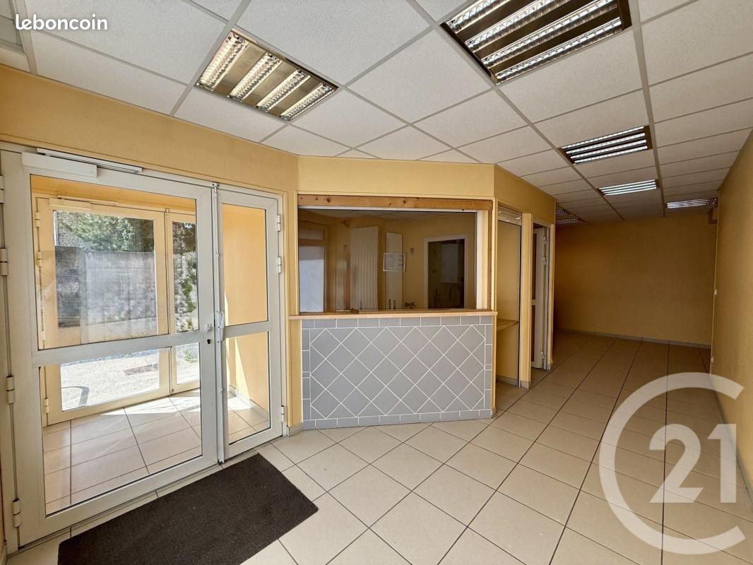 Immeuble 147 m² · à Saint-Quentin · 147 m² · 95 000 €