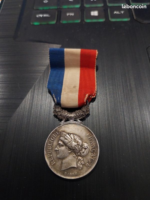 MÉDAILLE FÊTE À l'hôtel de ville en l'honneur de l'infante d'Espagne