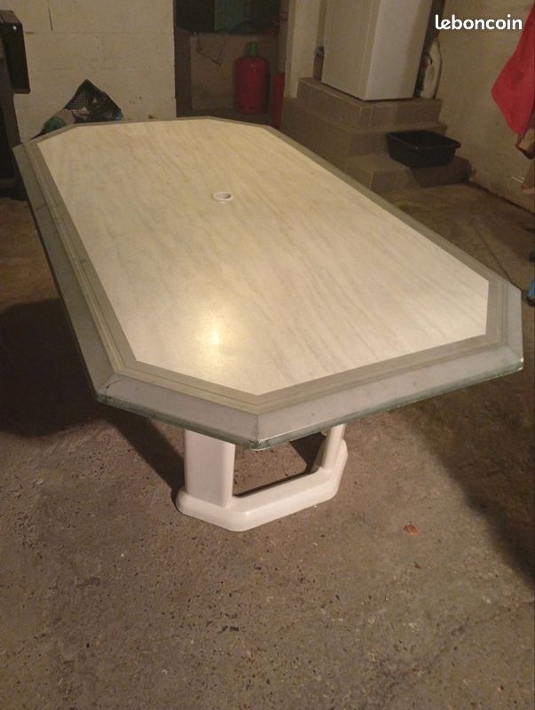 Table de jardin (image 1)