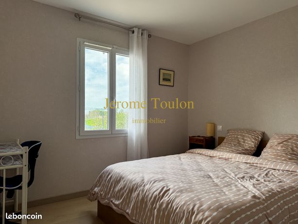 https://img.leboncoin.fr/api/v1/lbcpb1/images/c9/50/5f/c9505f34d82dee122d2eb965bd87f1b079b691e1.jpg?rule=ad-image