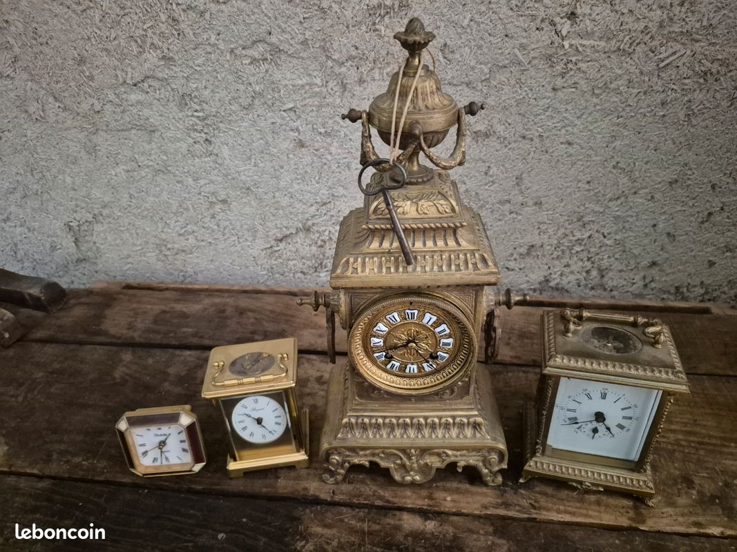 Lot de 4 pendules (image 1)