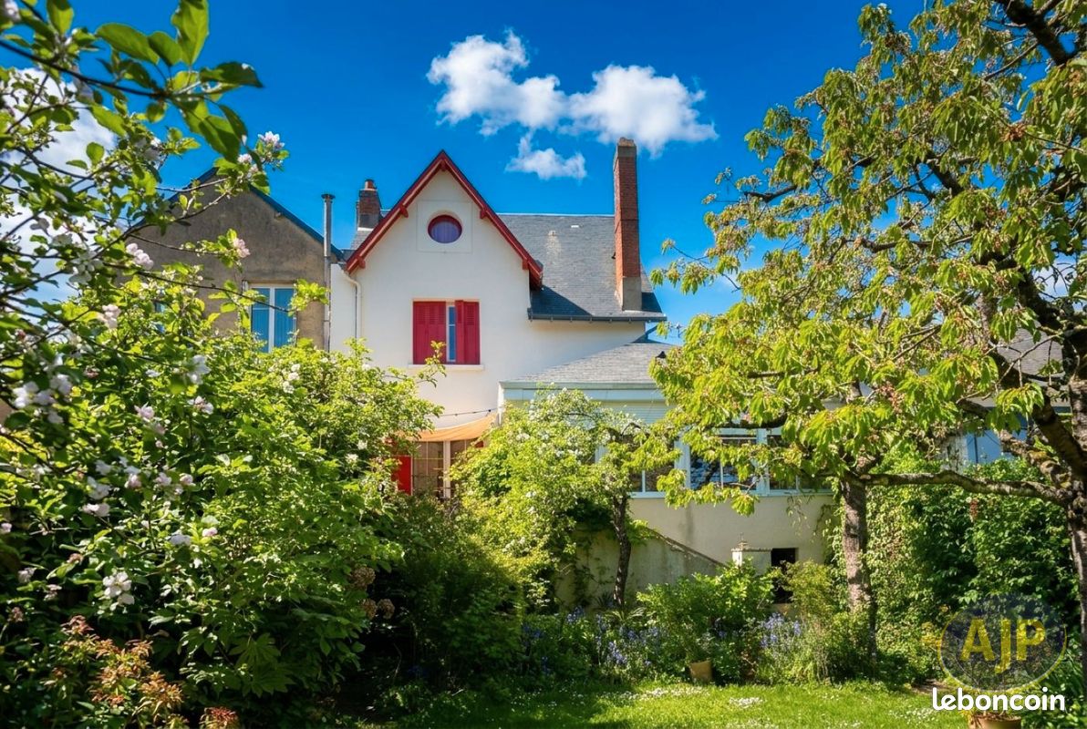 Maison 6 pièces 141 m² · à Angers · 141 m² · 598 500 €