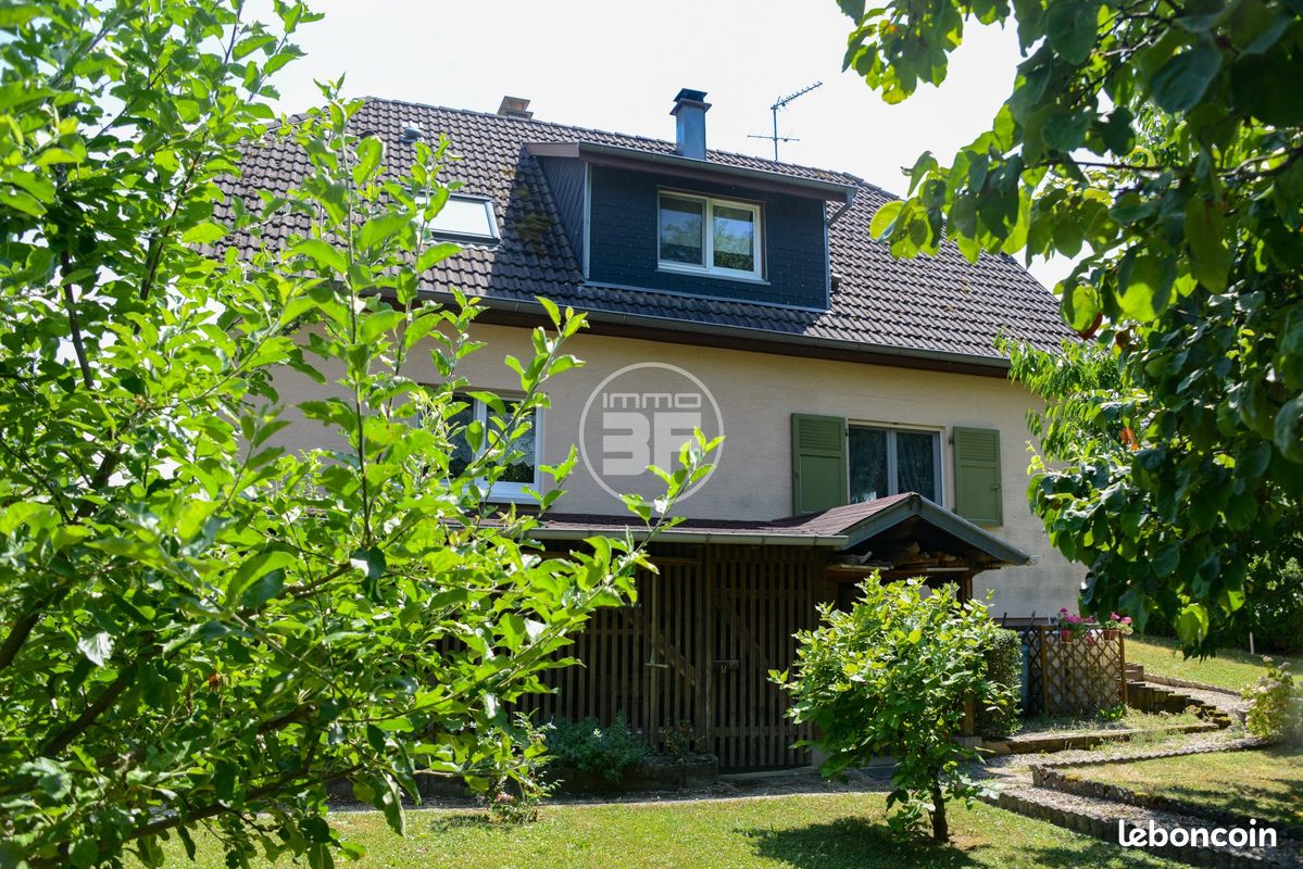 Maison 7 pièces 135 m² · à Folgensbourg · 135 m² · 445 000 €
