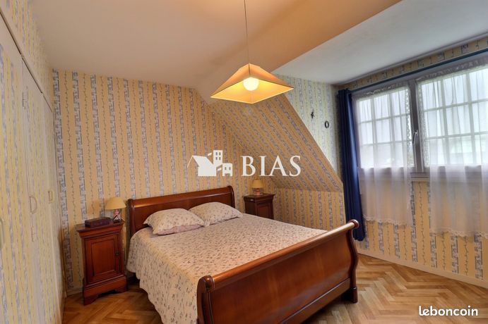 https://img.leboncoin.fr/api/v1/lbcpb1/images/c9/5a/31/c95a31e7ce0f387d98f0d6c550209aa793b27736.jpg?rule=ad-image