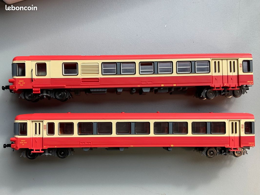 Locomotive HO autorail XBD8737 jouef réf.8626 - Modélisme