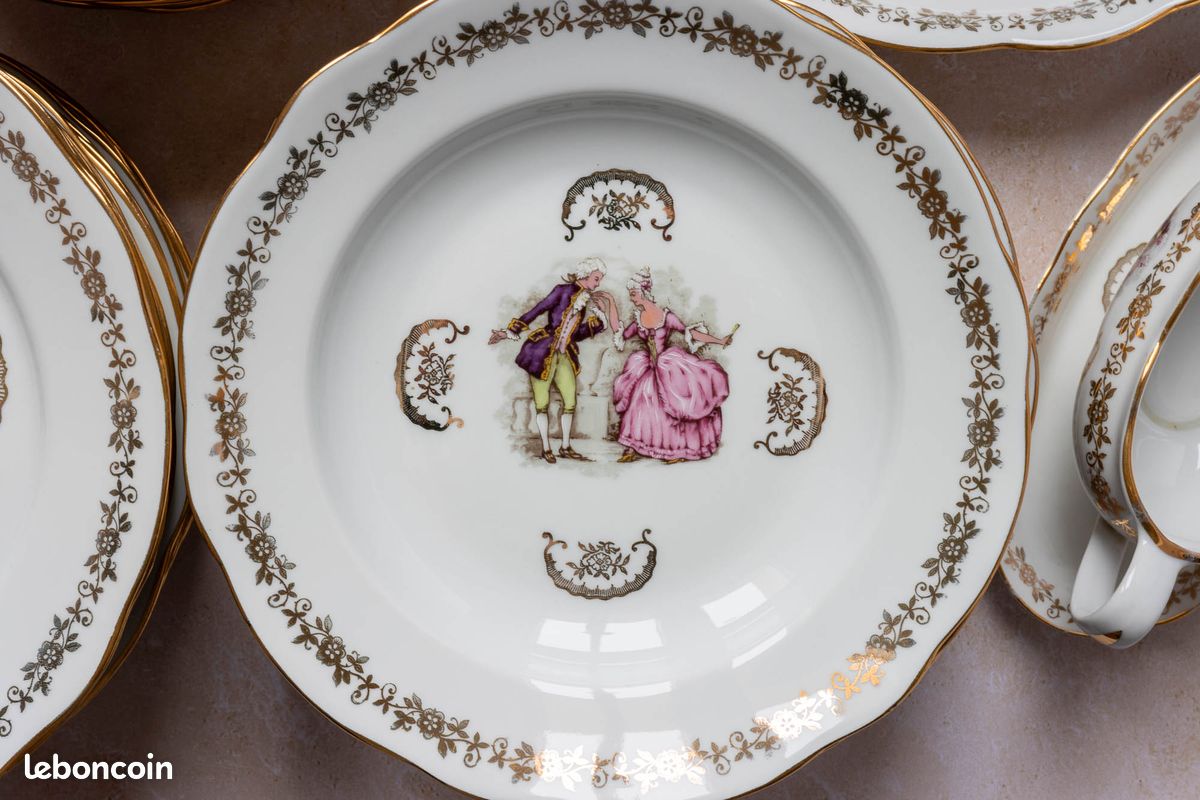 Service de table 38 pièces – Véritable Porcelaine de Chauvigny (image 1)