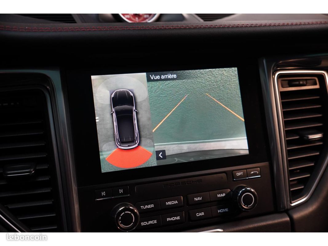 PORSCHE MACAN GTS 3.0i V6 360CV PDK - Toit ouvrant - Carmin - Bose (image 17)