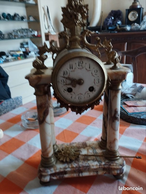 Pendule en bronze et marbre (image 2)
