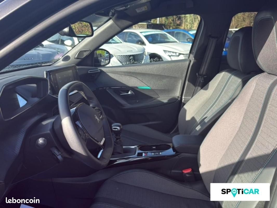 Peugeot 2008 PureTech 100 S&S BVM6 Allure Pack (image 9)