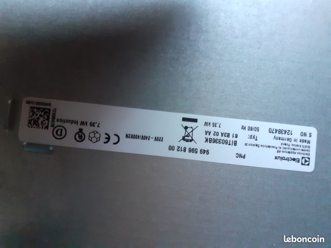 Plaque induction Electrolux 3 feux neuve (image 3)