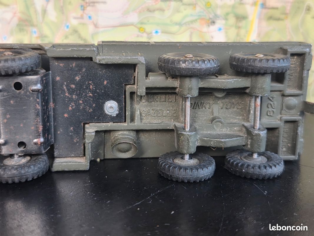Dinky Toys – Camion Militaire Berliet Gazelle – Réf 824 – Bel état Avec Boîte