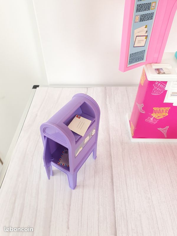 Créez votre maquette du Bureau de Poste Anglais avec Rolife et – - Rokr