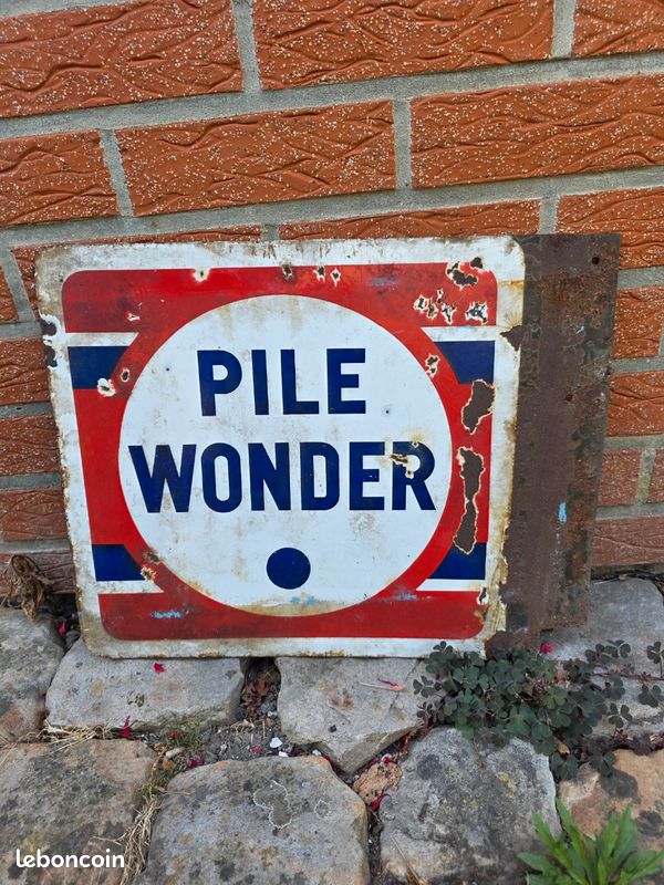 Enseigne drapeau émaillée ancienne Pile Wonder – Double-face avec équerre (40 x 50 cm) (image 1)