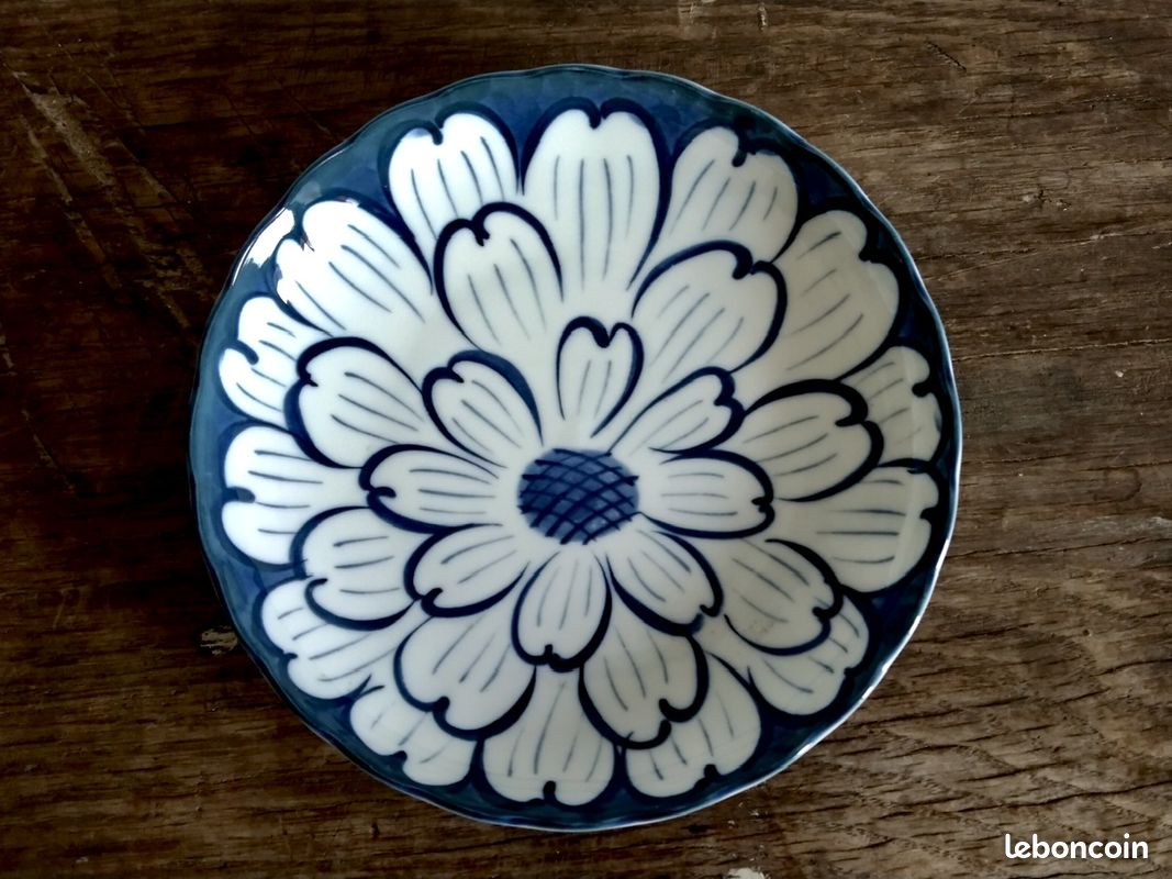 Assiette en céramique japonaise (image 2)