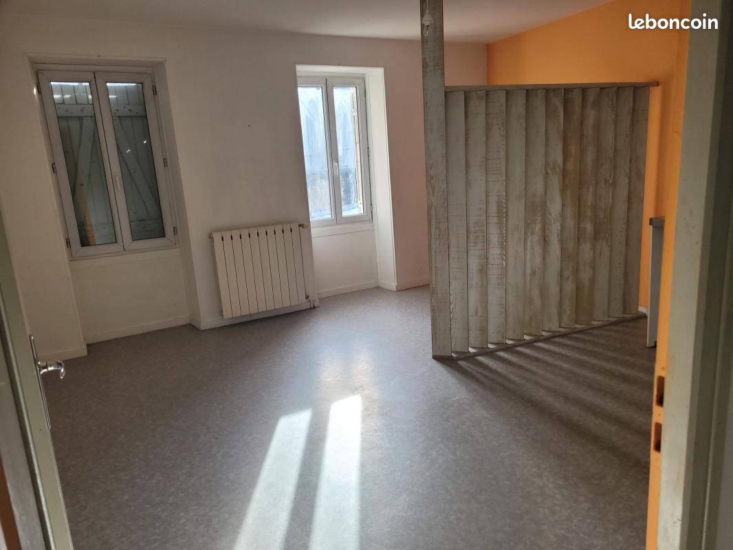 Appartement a louer lons-le-saunier - 1 pièce(s) - 25 m2 - Surfyn