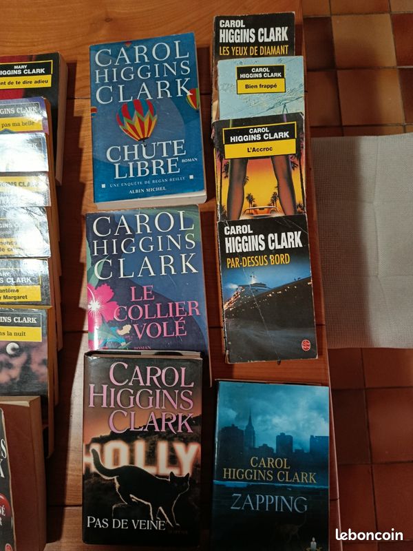 Marie Higgins Clark Lot d'environ 40 Romans et livres de poche et de Carole Higgins Clark (image 4)