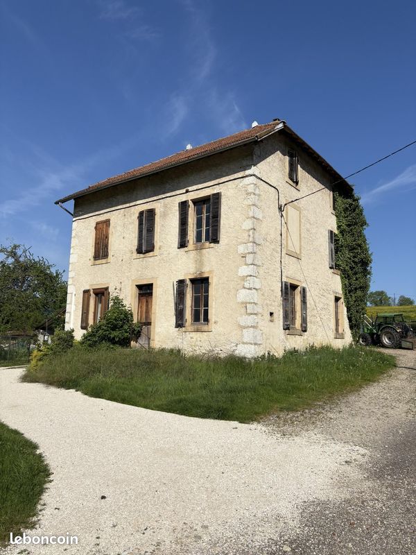 Maison 1 pièce 31 m² · à Saint-Pierre-de-Genebroz · 31 m² · 89 100 €