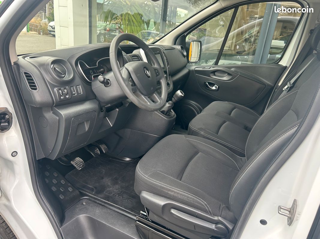 Renault Trafic 2l dCi 120 Grand Confort L2H1 (image 7)
