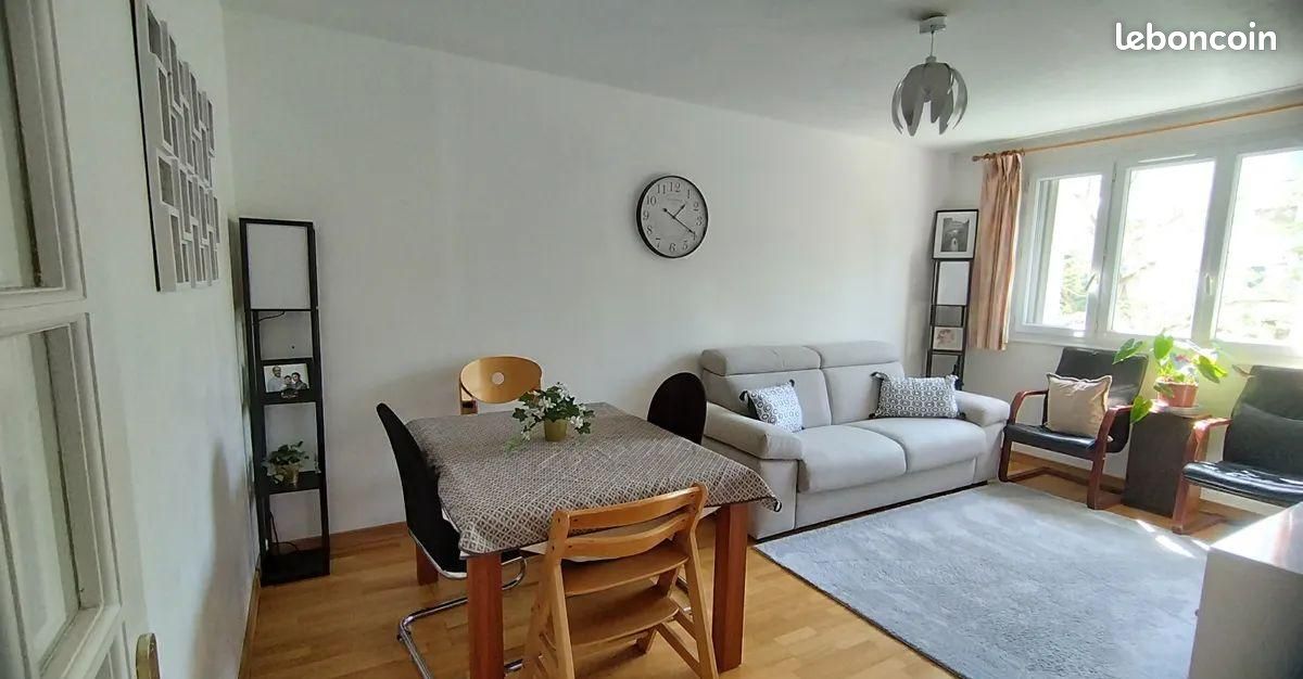 Appartement 3 pièces 54 m² · à Versailles · 54 m² · 1 300 €