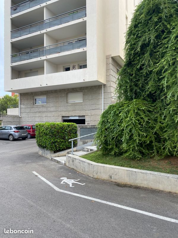Montpellier - Loue grand garage dans résidence récente de très bon standing - Direct Particulier, Quartier Lironde Odysseum M