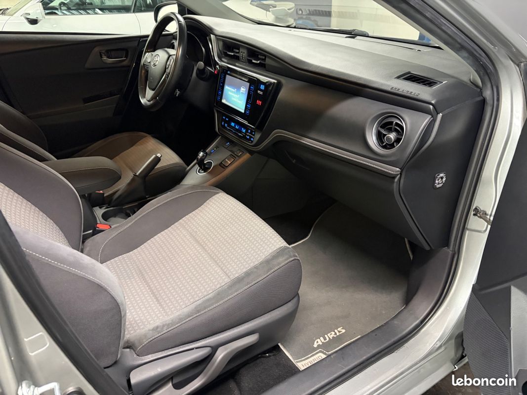 Toyota AURIS 1.8 HYBRID 136ch collection CAMERA DE RECUL - GPS - BLUETOOTH (image 5)
