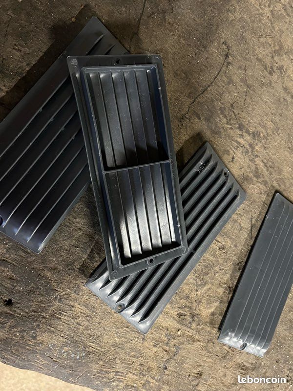 Grille D'aération Rectangulaire Noir - 256x118mm - Plastique - Neuf
