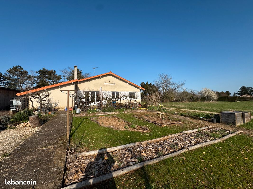 Maison 4 pièces 93 m² · à Biard · 93 m² · 215 000 €