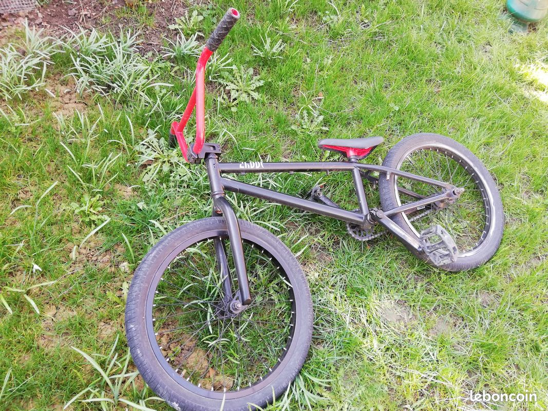 Vélo BMX (image 1)