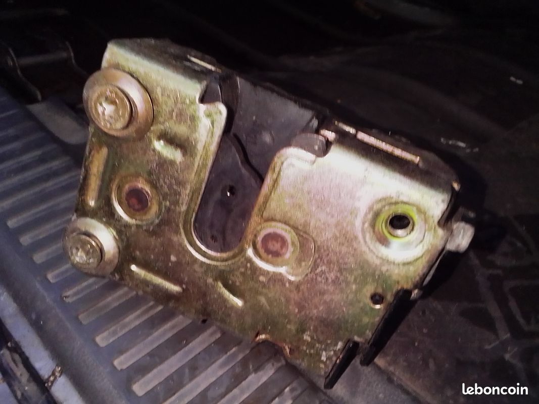 Serrure AR Renault 25 (image 2)