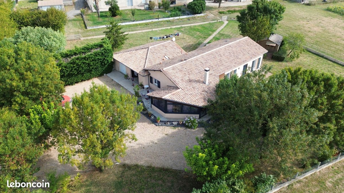 Maison 6 pièces 145 m² · à Saint-Ciers-sur-Gironde · 145 m² · 230 000 €