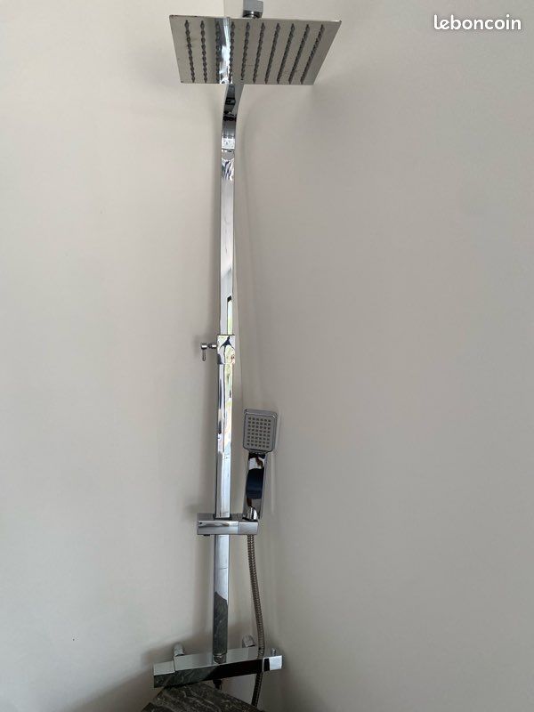 Colonne de douche thermostatique (image 2)