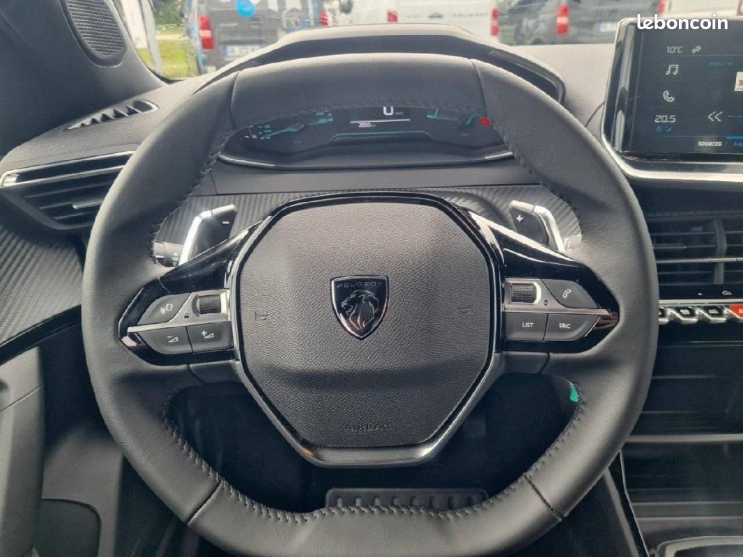 Peugeot 2008 Hybrid 136 e-DCS6 - Style (image 9)