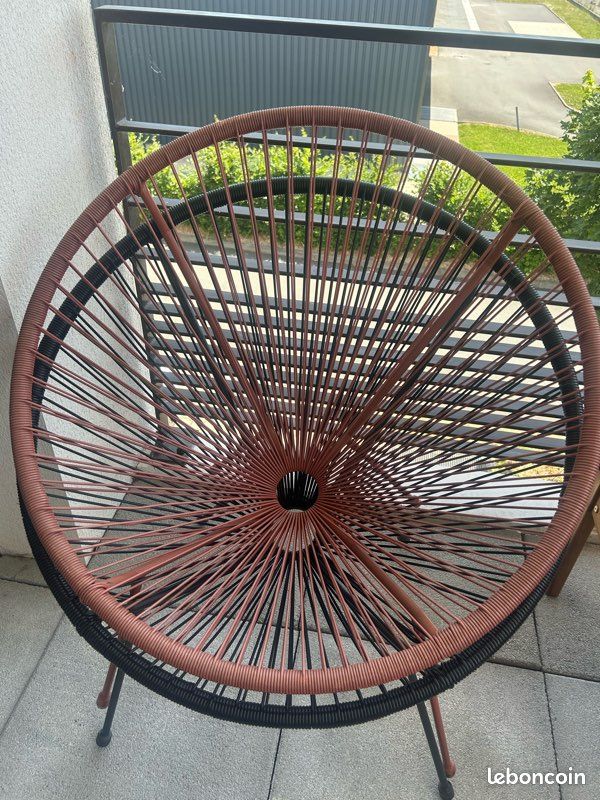 Lot 4 chaises extérieures (image 4)