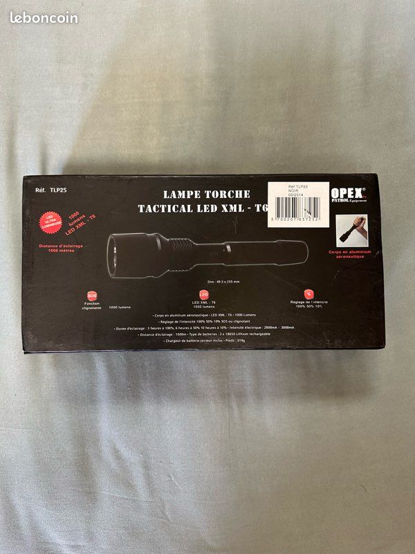 Lampe torche tactique XML-T6 LED 2000LM avec interrupteur à distance de Lampe torche tactique XML-T6 LED 2000LM avec interrupteur à distance de