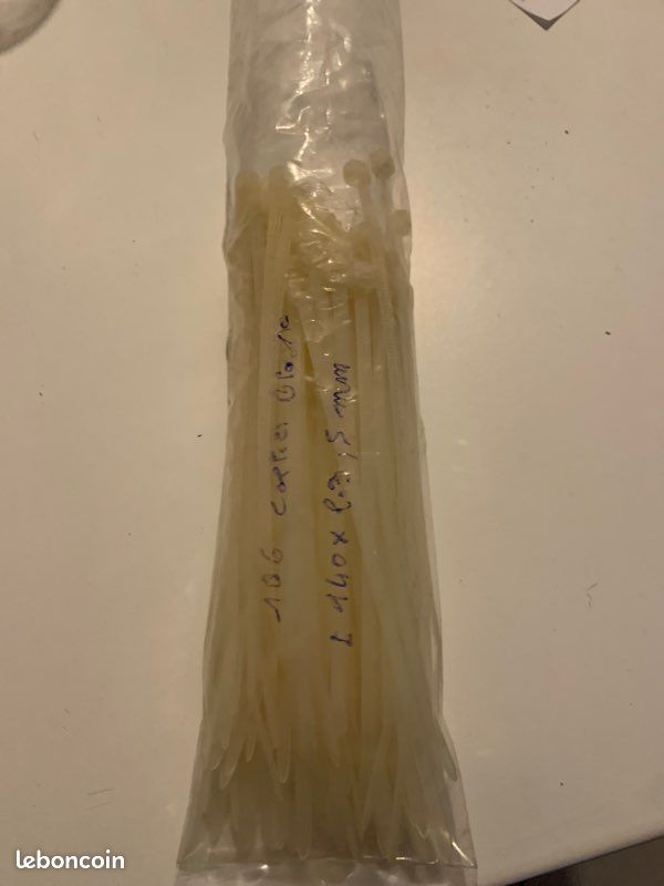 1 sachet de 106 colliers blanc L: 140mmx l: 3,5 mm VOLTMAN (image 1)