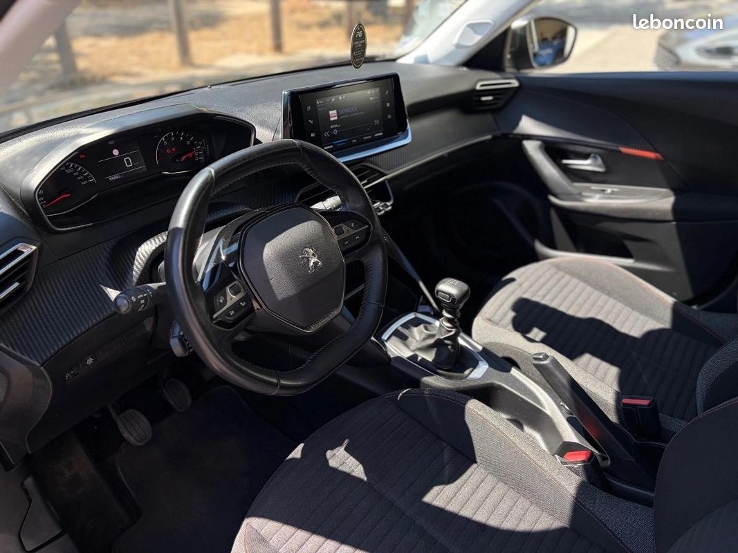 Peugeot 2008 ACTIVE PACK PHASE II 1.2 PURETECH 100 CV/CARPLAY/PREMIERE MAIN/GARANTIE 3 MOIS (image 10)