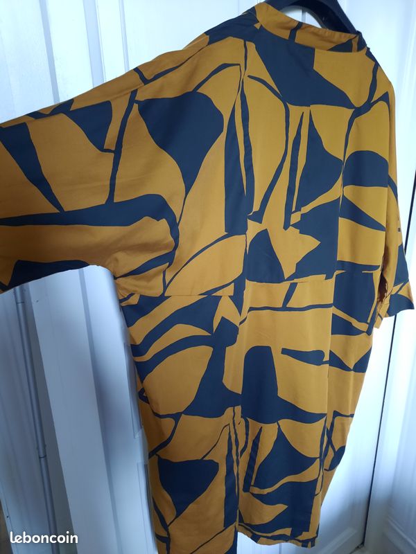 Robe (image 2)