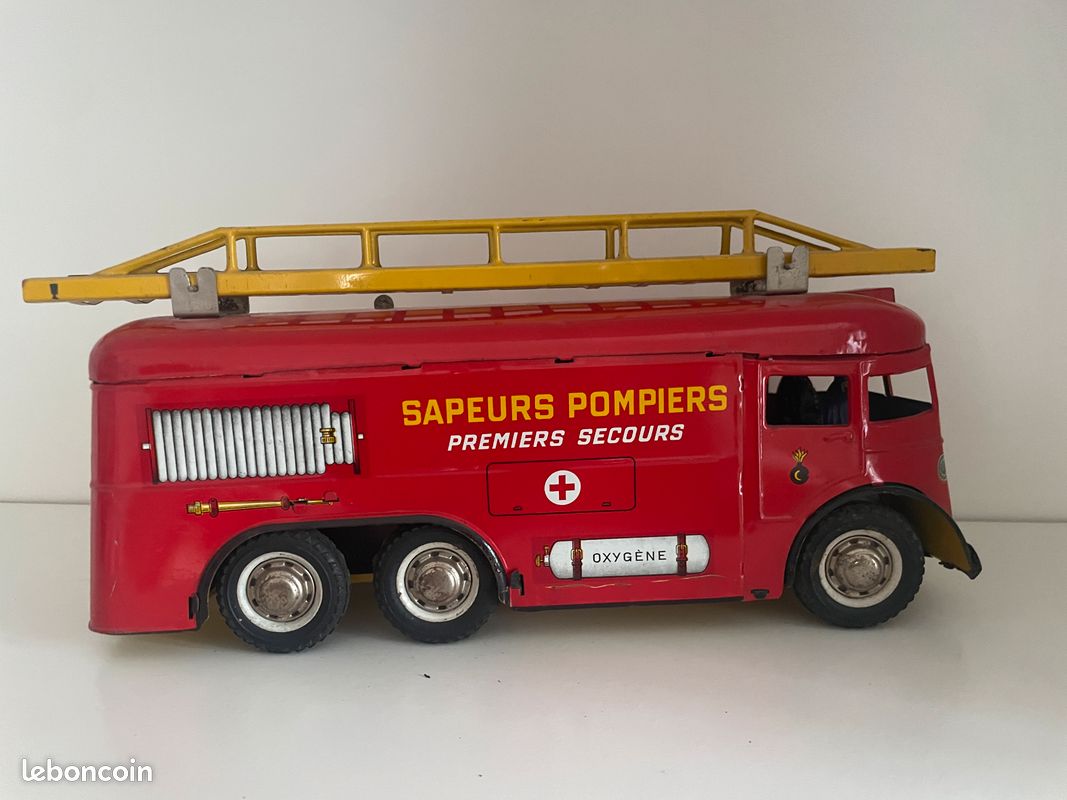 Camion De Pompier Joustra – Tôle – Échelle 1/18 – Vintage 1970 – Collection